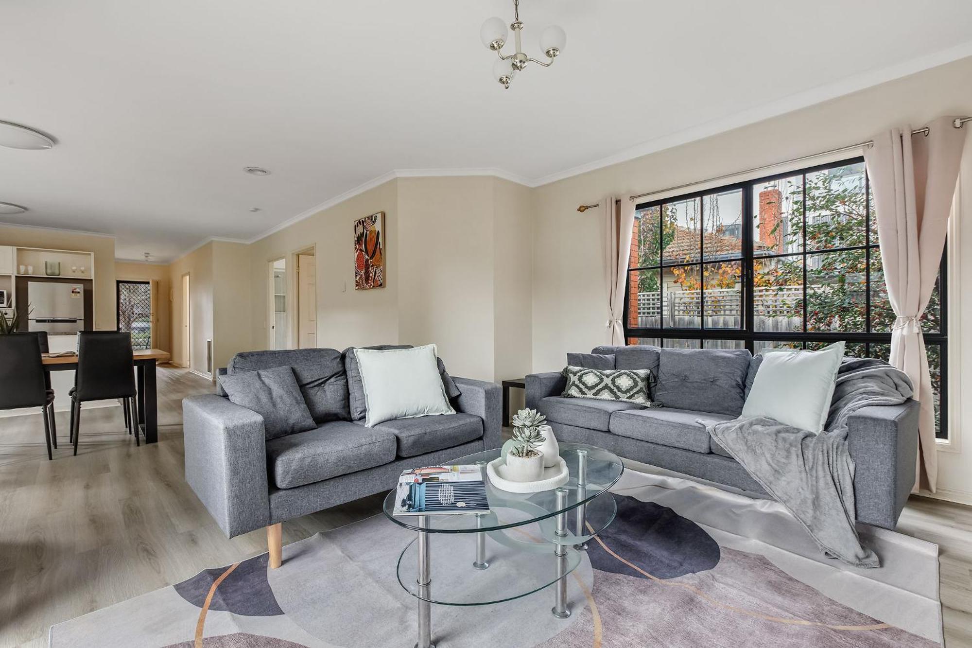 Holiday home Heart Of Mckinnon Units By Ready Set Host *